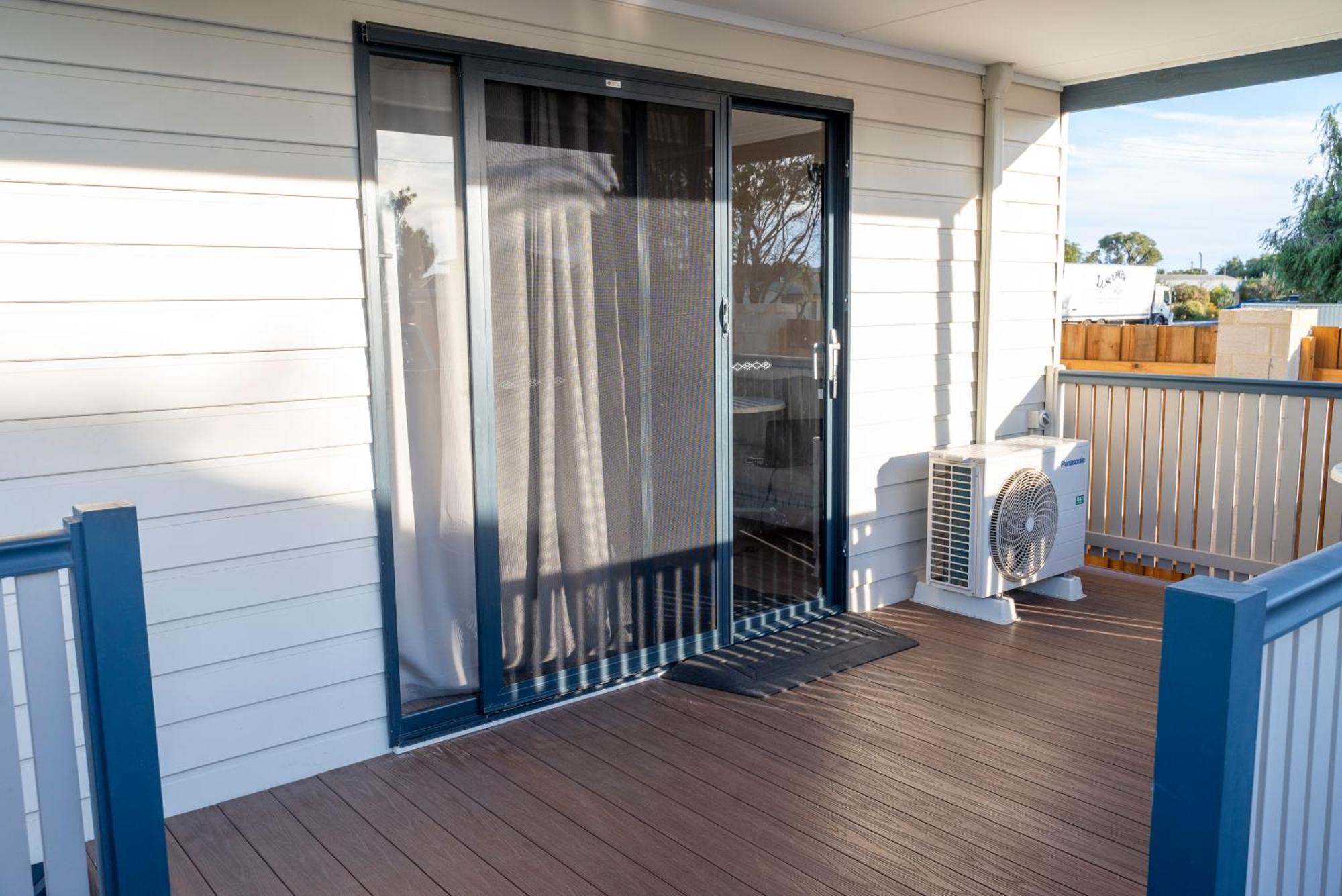 Jurien Bay Tourist Park Hotel Exterior photo